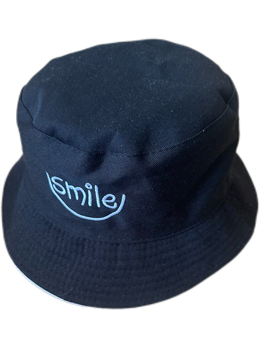 Hymynaama Aurinkohattu Valkoinen ja Musta