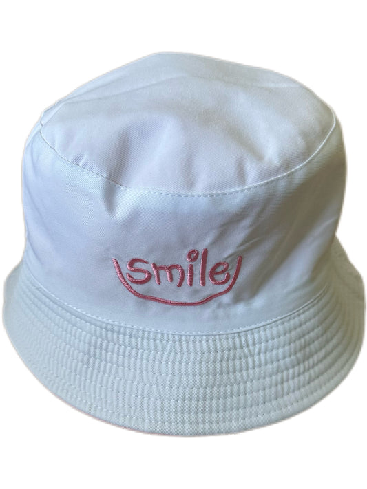 Hymynaama Aurinkohattu Pinkki Ja Valkoinen