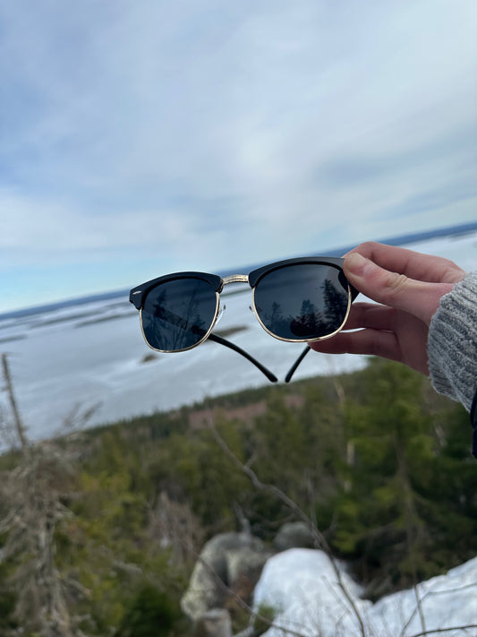 Tyylikkäät musta/kulta Aurinkolasit